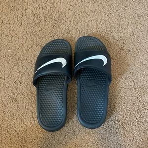 nike slides